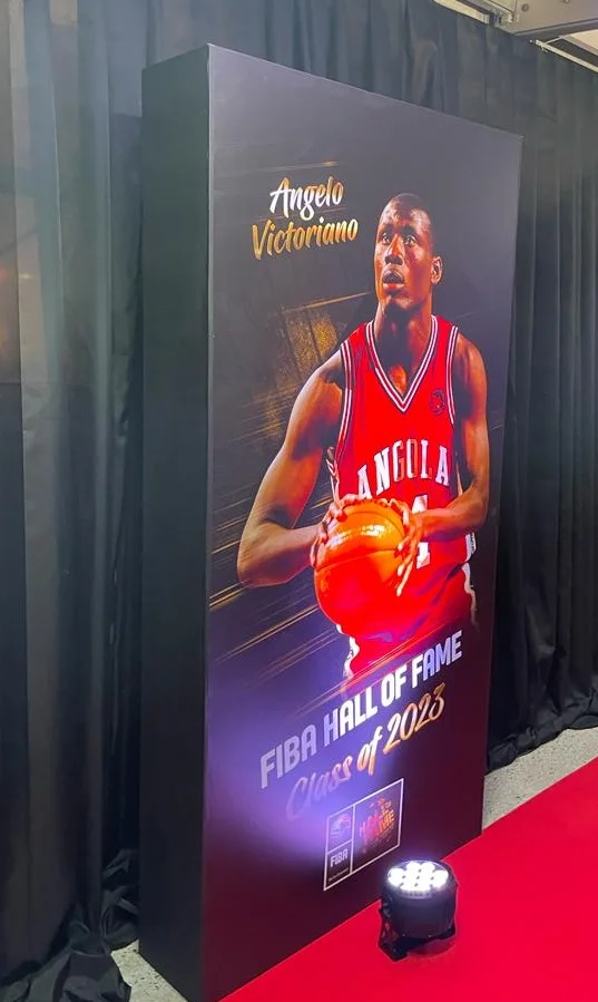 Introdução de Ângelo Victorino na classe do Hall da Fama da Fiba de 2023.